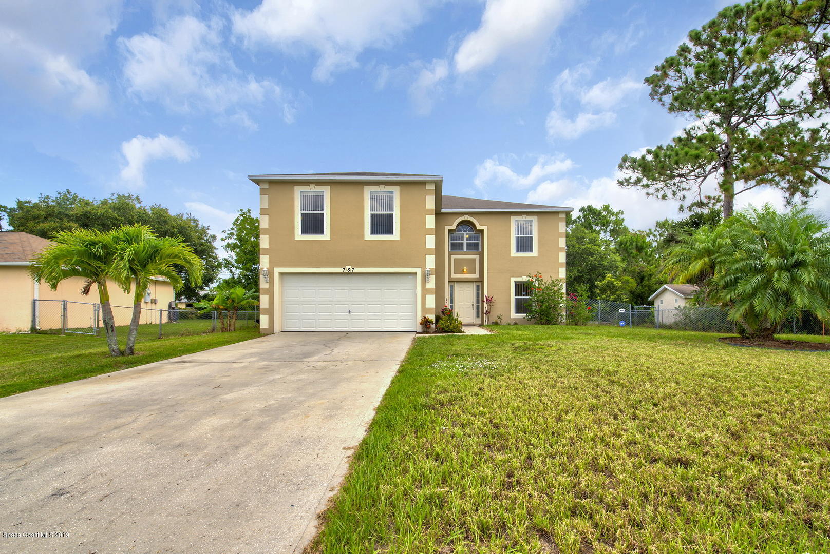 787 Raleigh Road Southeast Palm Bay, FL 32909 - Photo 1 of 51 Front of House Close-up