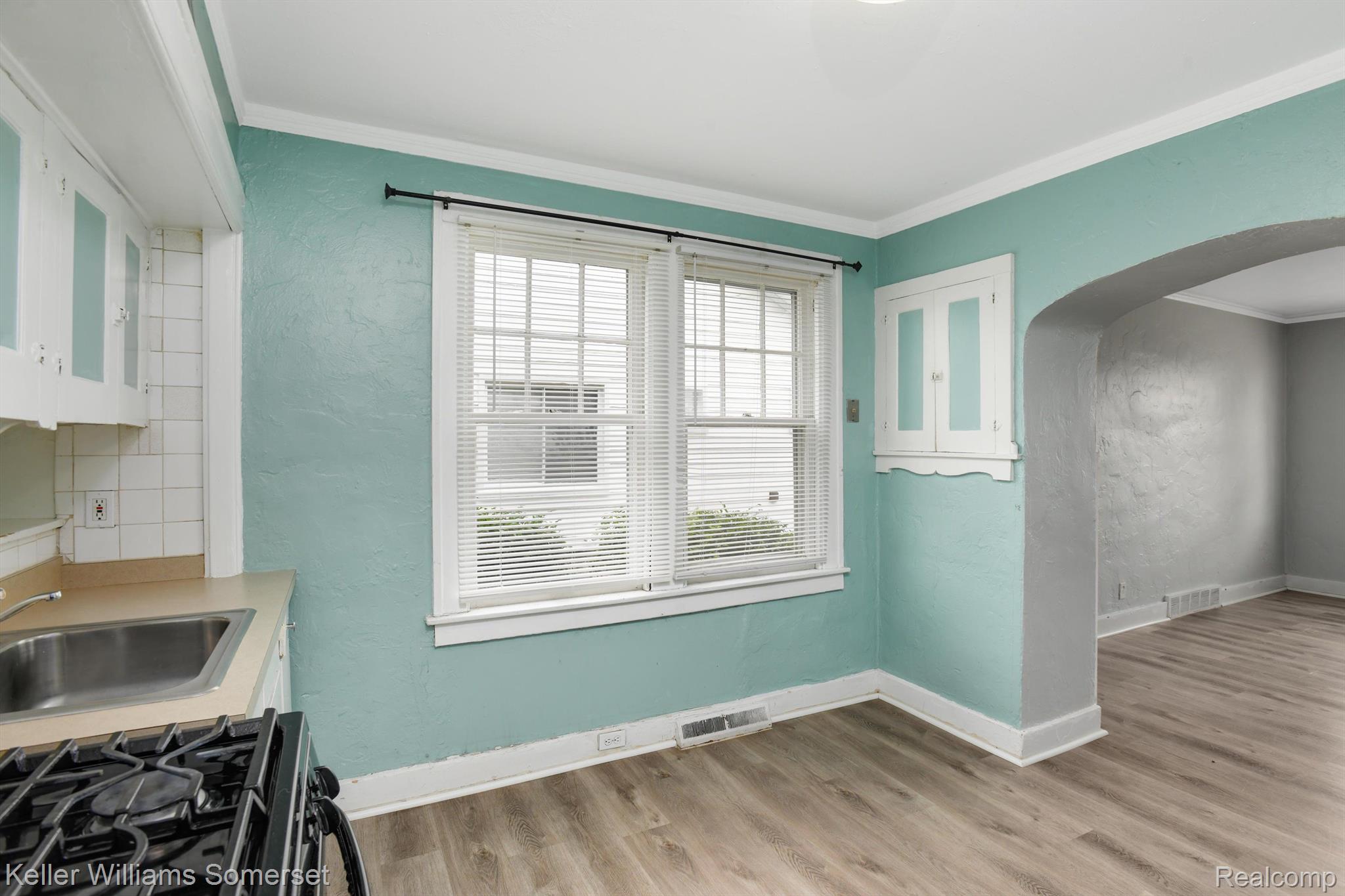 1069 Eaton Road Berkley, MI 48072 - Photo 12 of 33