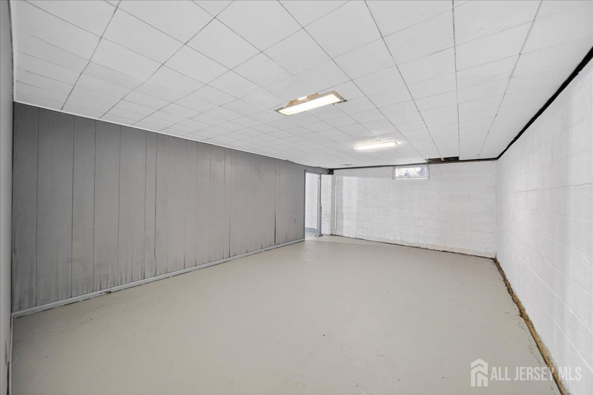 2 Olive Street Fords, NJ 08863 - Photo 17 of 25