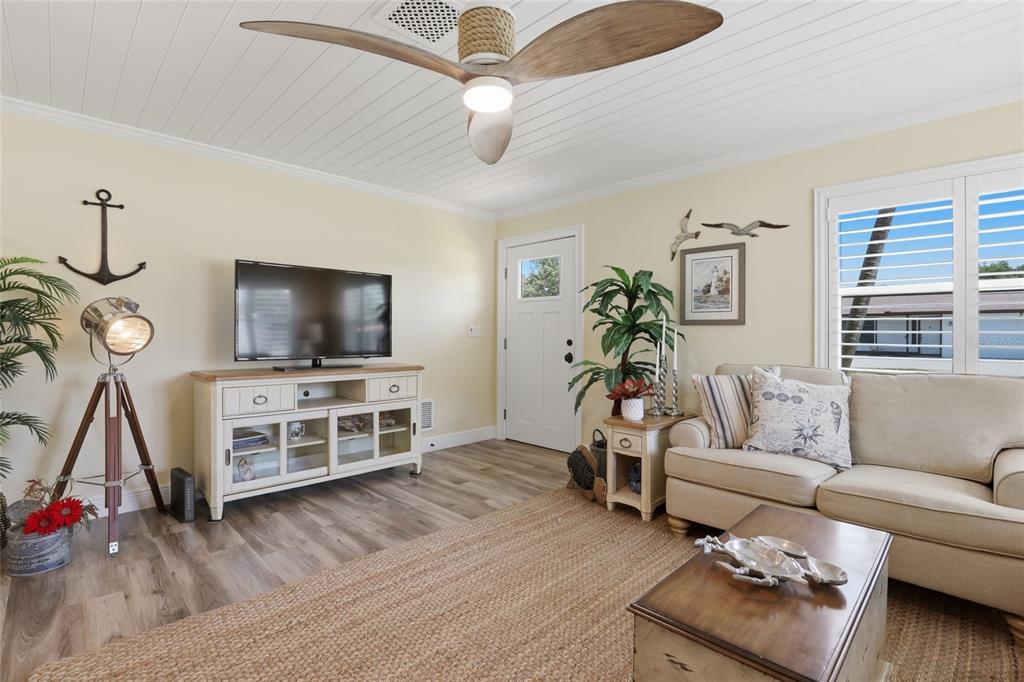 707 Beverly Road Venice, FL 34293 - Photo 3 of 59