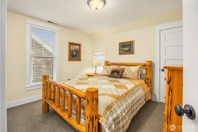 $980,000 | 18 Primrose Lane, Pacific Beach, WA 98571