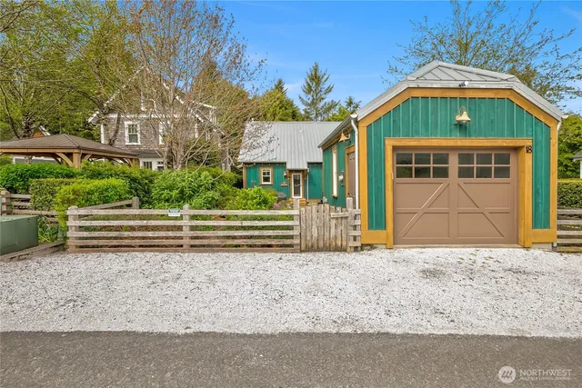 $980,000 | 18 Primrose Lane, Pacific Beach, WA 98571