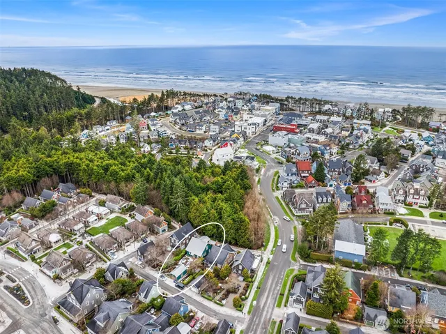 $980,000 | 18 Primrose Lane, Pacific Beach, WA 98571