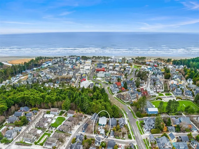 $980,000 | 18 Primrose Lane, Pacific Beach, WA 98571