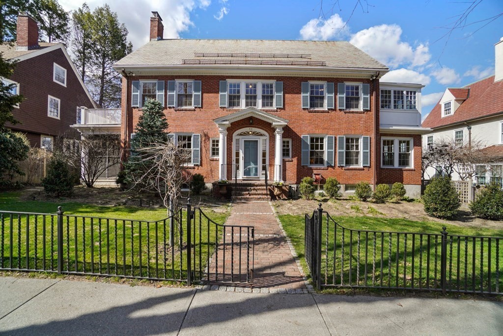 305 Buckminster Road Brookline, MA 02445 - Photo 1 of 41