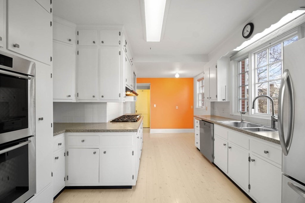 305 Buckminster Road Brookline, MA 02445 - Photo 19 of 41