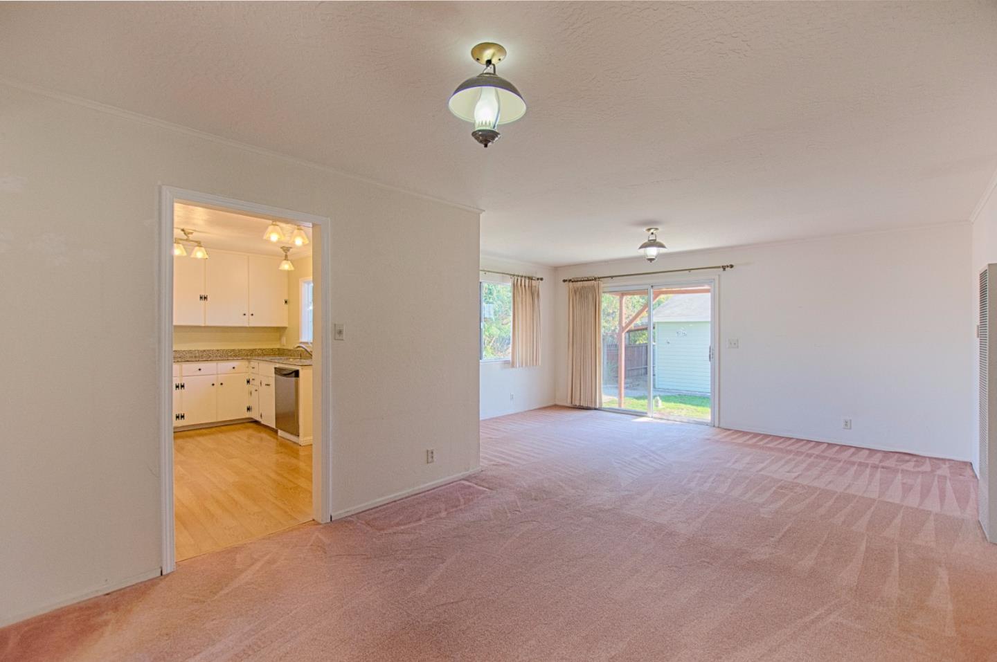 115 Arthur Road Watsonville, CA 95076 - Photo 8 of 19 Gallery Image 8