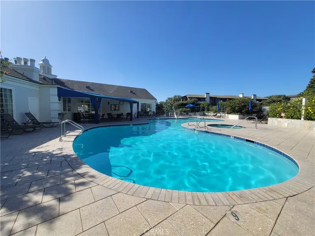 $4,200 | 200 McNeil Lane, Unit 210, Newport Beach, CA 92663
