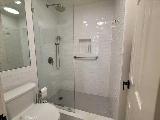 $4,200 | 200 McNeil Lane, Unit 210, Newport Beach, CA 92663