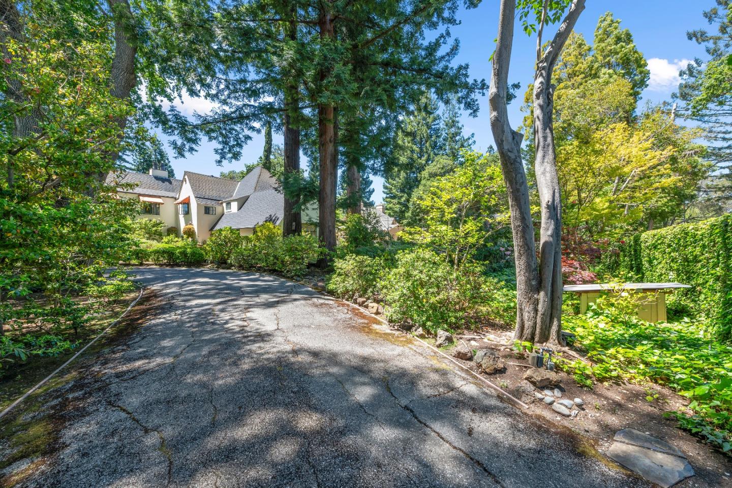 72 Winchester Drive Atherton, CA 94027 - Photo 47 of 50 a front view of a house with garden