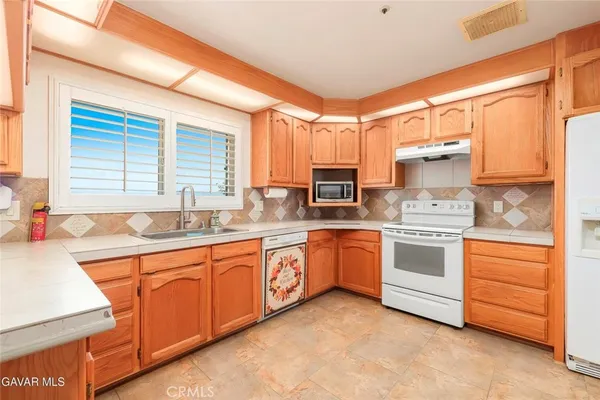 $899,900 | 4636 East Ave H, Lancaster, CA 93535