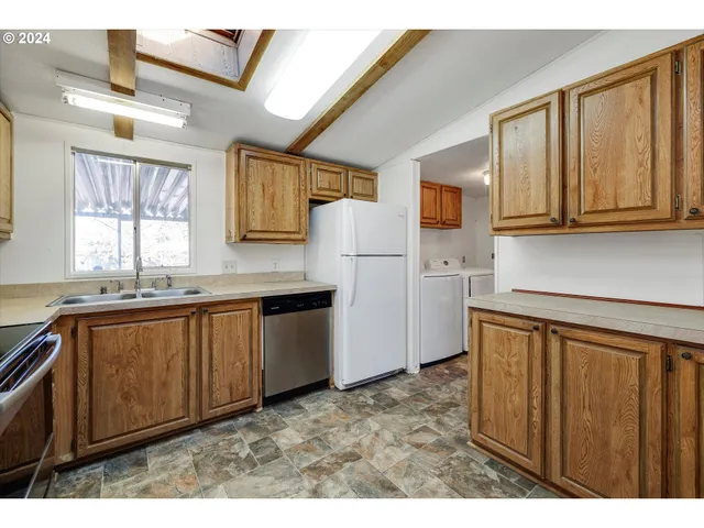 $49,900 | 570 North 10th Avenue, Unit 10, Cornelius, OR 97113