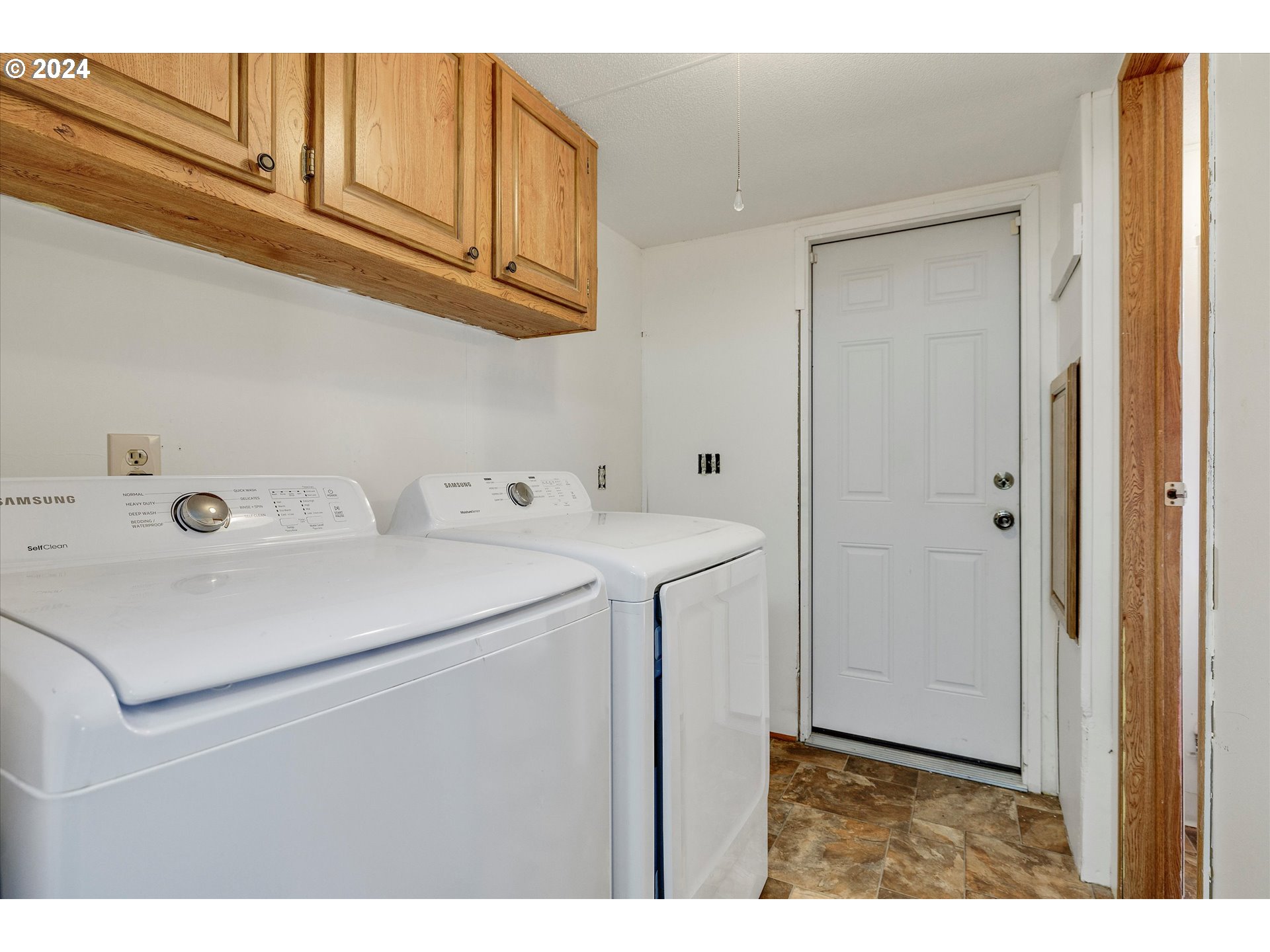 570 North 10th Avenue, Unit 10 Cornelius, OR 97113 - Photo 27 of 33