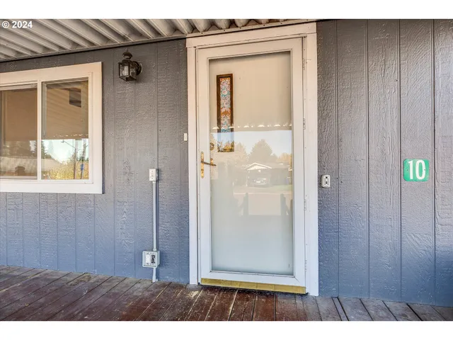 $49,900 | 570 North 10th Avenue, Unit 10, Cornelius, OR 97113