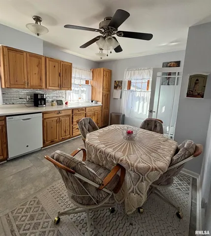 $175,000 | 1617 Indiana Drive, Galesburg, IL 61401