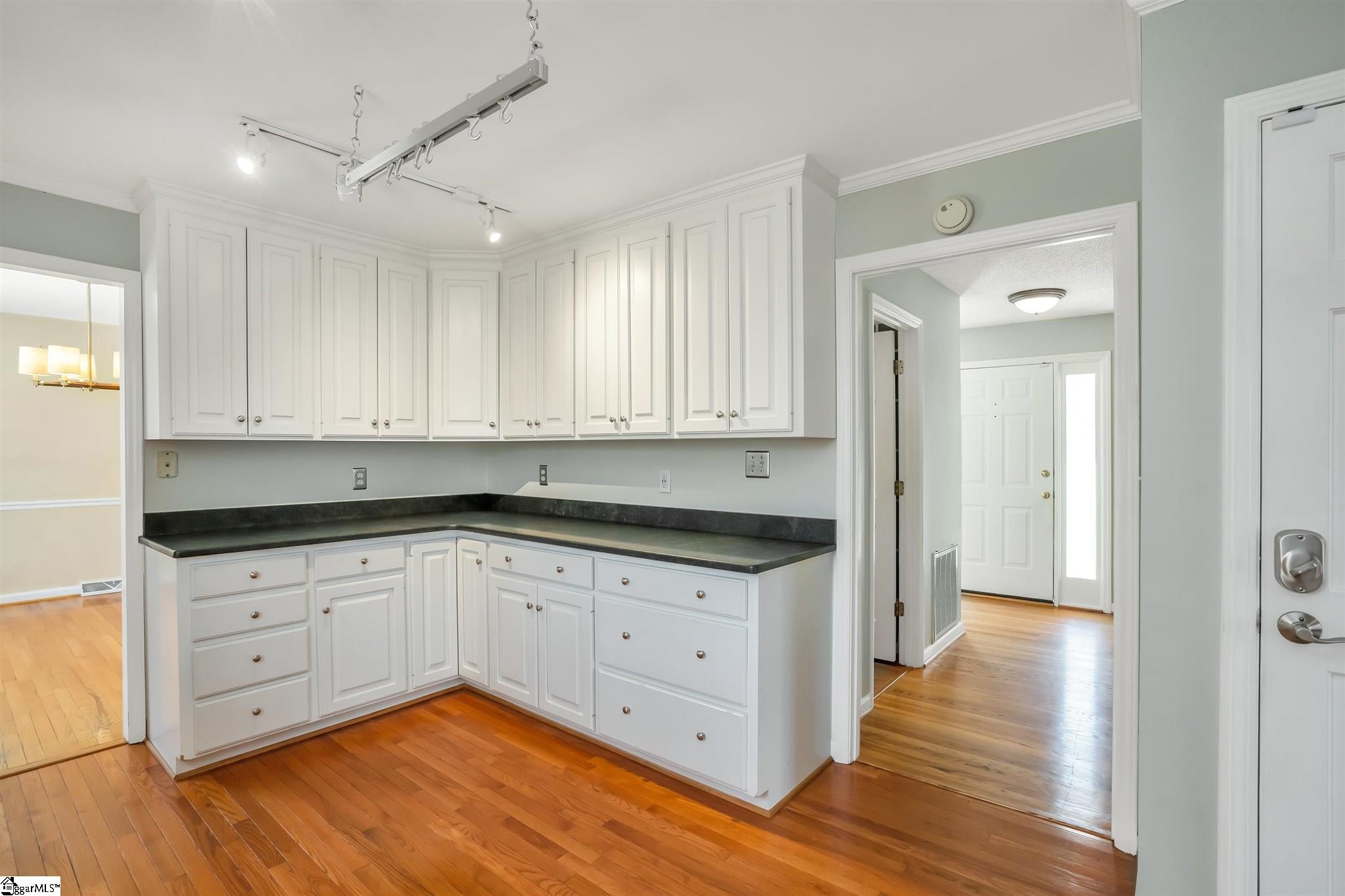 359 Round Ridge Road Spartanburg, SC 29302 - Photo 4 of 23 Gallery Image 4