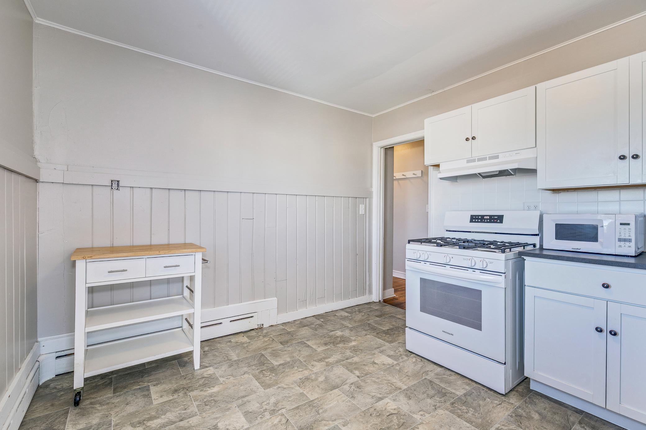 609 Dale Street North St. Paul, MN 55103 - Photo 14 of 44