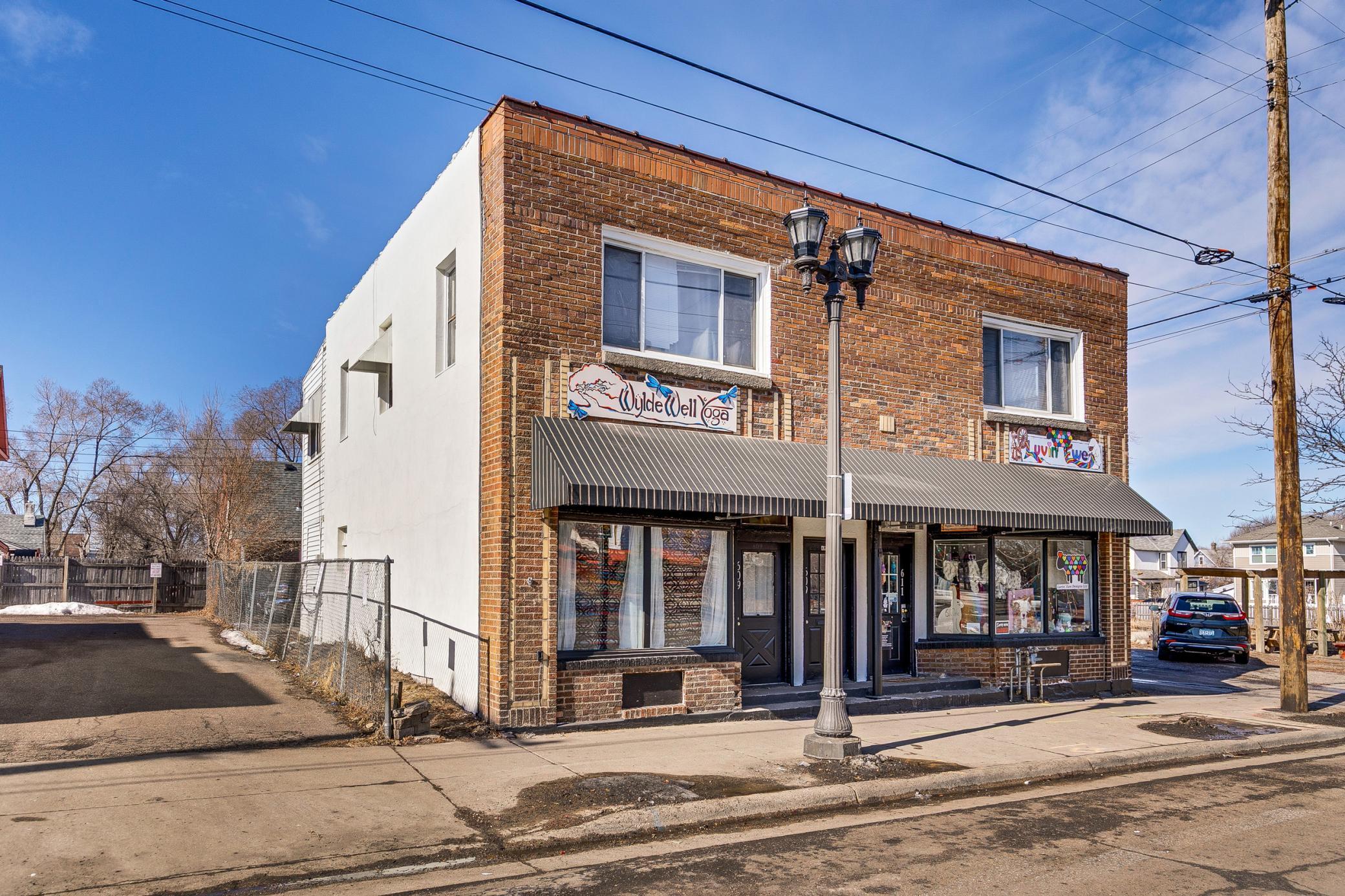 609 Dale Street North St. Paul, MN 55103 - Photo 3 of 44