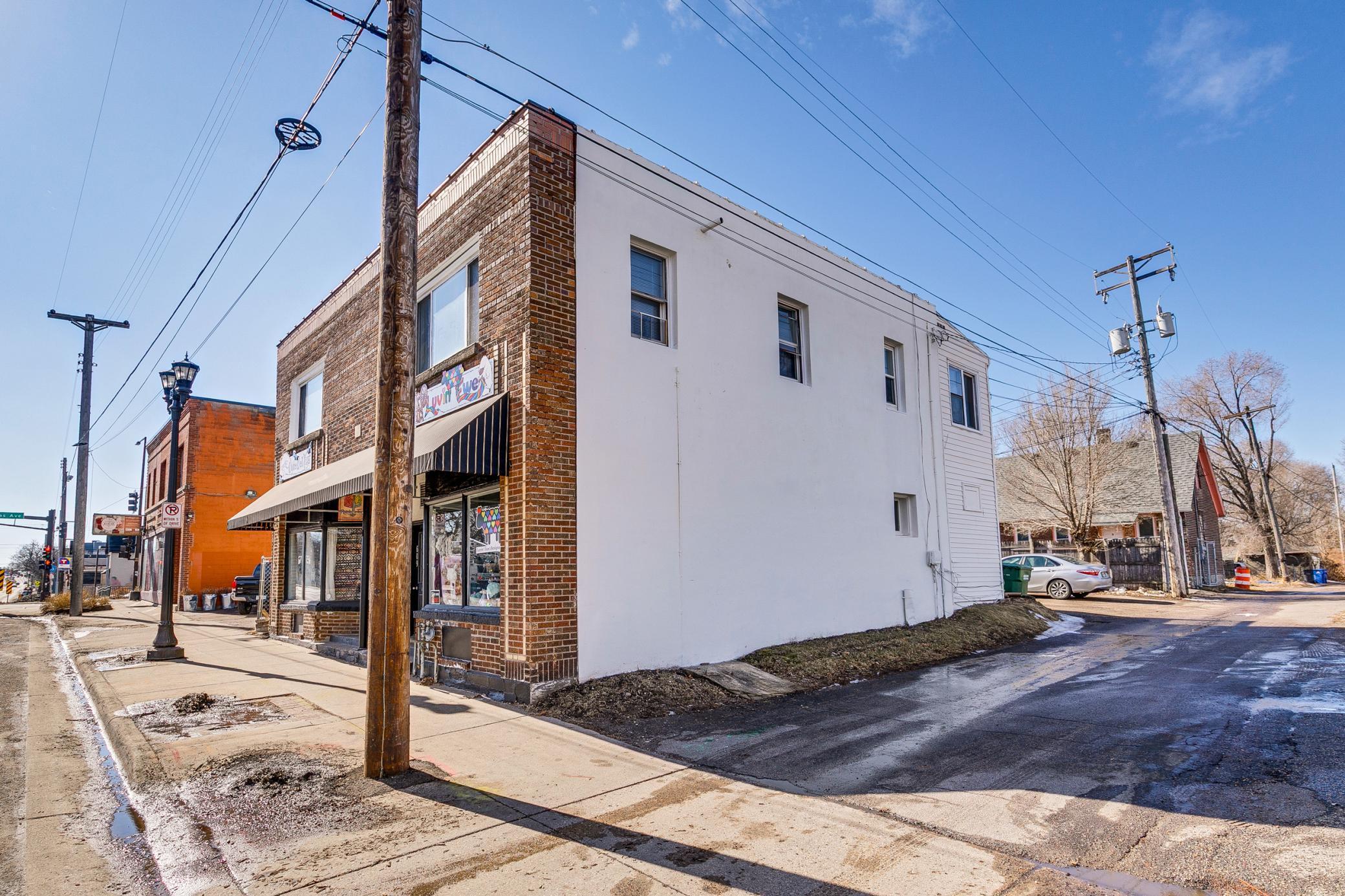 609 Dale Street North St. Paul, MN 55103 - Photo 4 of 44