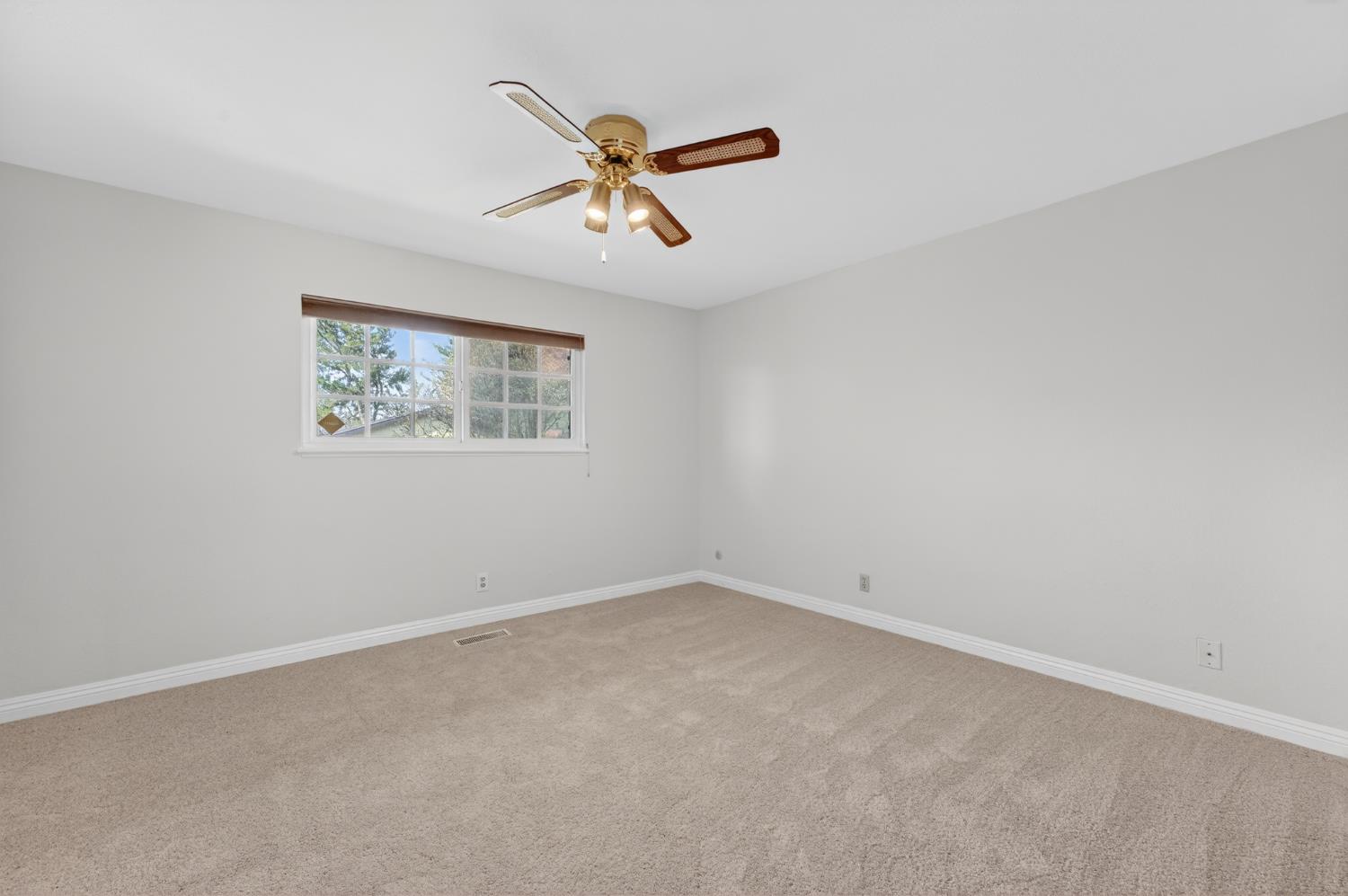 3006 Scenic Heights Way Carmichael, CA 95608 - Photo 36 of 76 Large guest bedroom 1