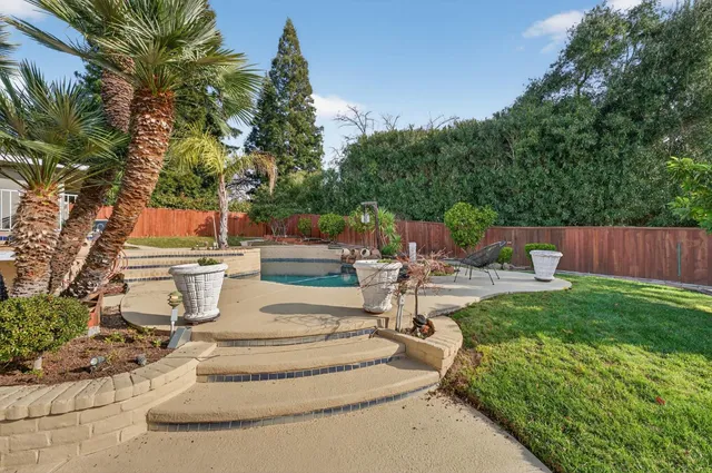 $950,000 | 3006 Scenic Heights Way, Carmichael, CA 95608