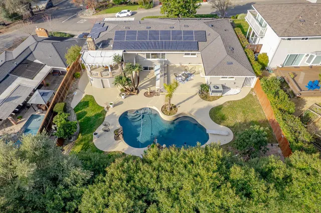 $950,000 | 3006 Scenic Heights Way, Carmichael, CA 95608