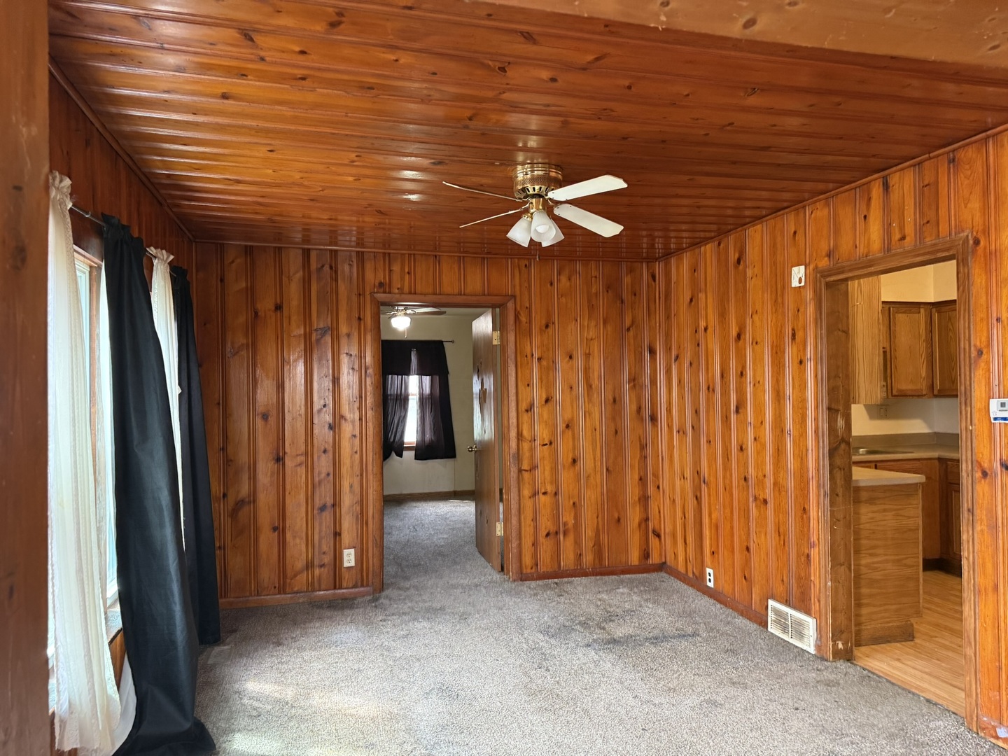 3245 9th Street Rockford, IL 61109 - Photo 13 of 26