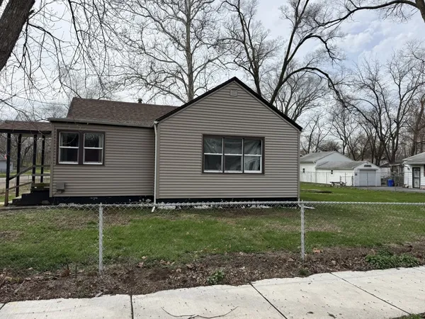 $105,000 | 3245 9th Street, Rockford, IL 61109
