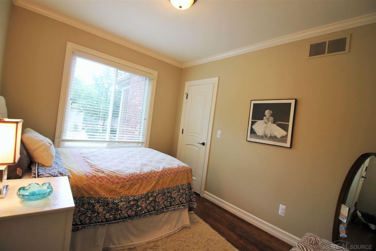 518 Neff Road Grosse Pointe, MI 48230 - Photo 22 of 76 31354675-21.JPG