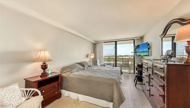 $9,500 | 6415 Midnight Pass Road, Unit 602, Sarasota, FL 34242