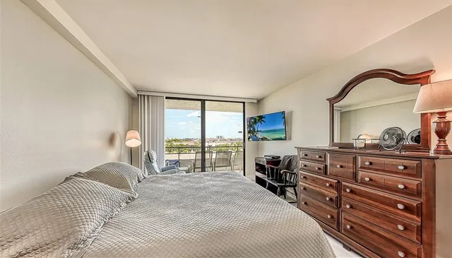 $9,500 | 6415 Midnight Pass Road, Unit 602, Sarasota, FL 34242