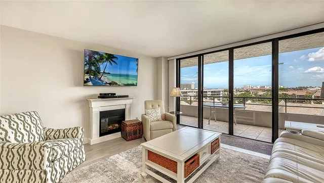 $9,500 | 6415 Midnight Pass Road, Unit 602, Sarasota, FL 34242