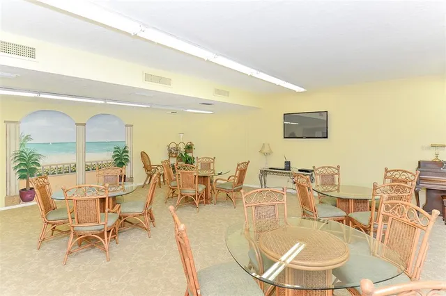 $9,500 | 6415 Midnight Pass Road, Unit 602, Sarasota, FL 34242