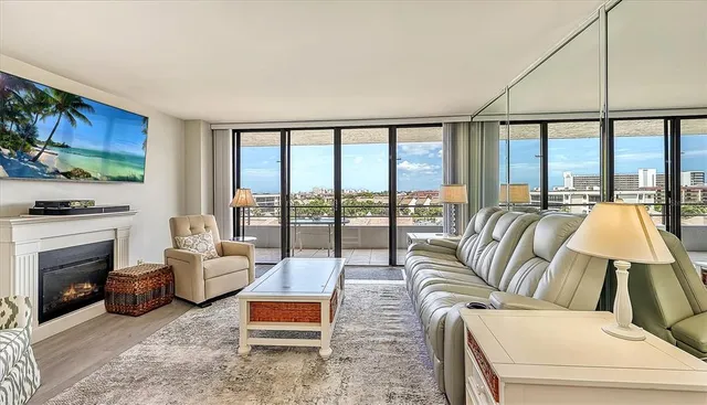 $9,500 | 6415 Midnight Pass Road, Unit 602, Sarasota, FL 34242