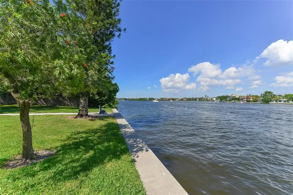 $9,500 | 6415 Midnight Pass Road, Unit 602, Sarasota, FL 34242