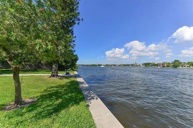 $9,500 | 6415 Midnight Pass Road, Unit 602, Sarasota, FL 34242