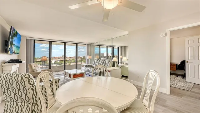 $9,500 | 6415 Midnight Pass Road, Unit 602, Sarasota, FL 34242