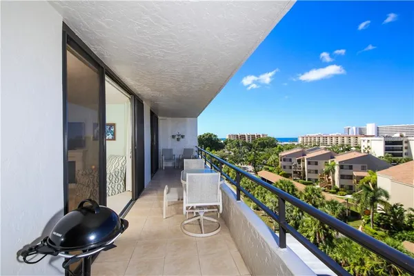 $9,500 | 6415 Midnight Pass Road, Unit 602, Sarasota, FL 34242