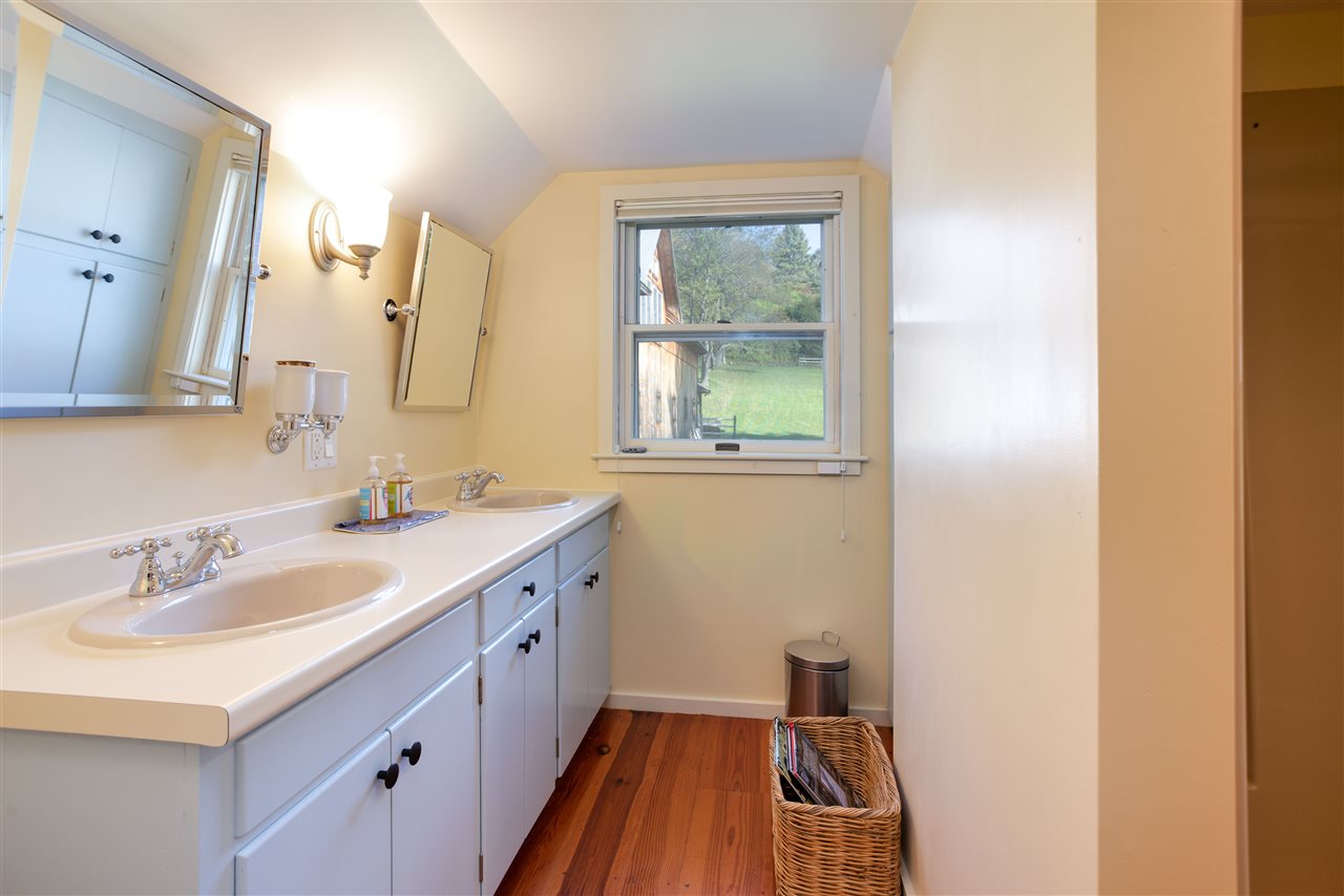 3429 Cloudland Road Pomfret, VT 05091 - Photo 17 of 39