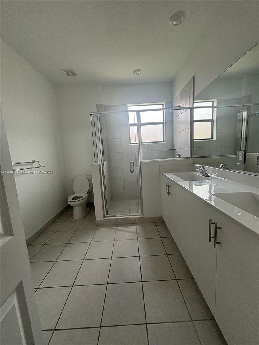 24601 Southwest 119th Place, Unit 5 Homestead, FL 33032 - Photo 14 of 21