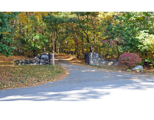 102 Barnett Road Sutton, MA 01590 - Photo 30 of 30 a view of a yard with a tree