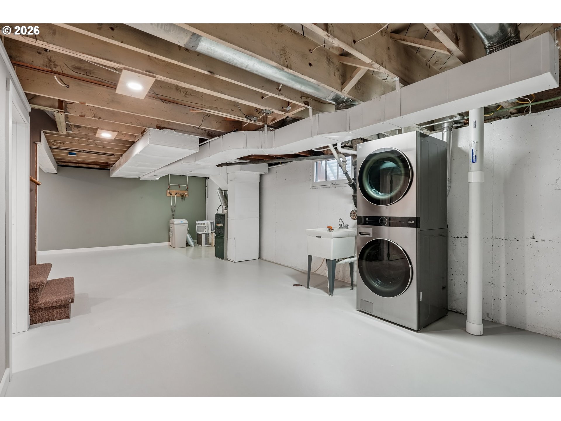 4204 Fir Street Vancouver, WA 98660 - Photo 27 of 37 a utility room with dryer and washer