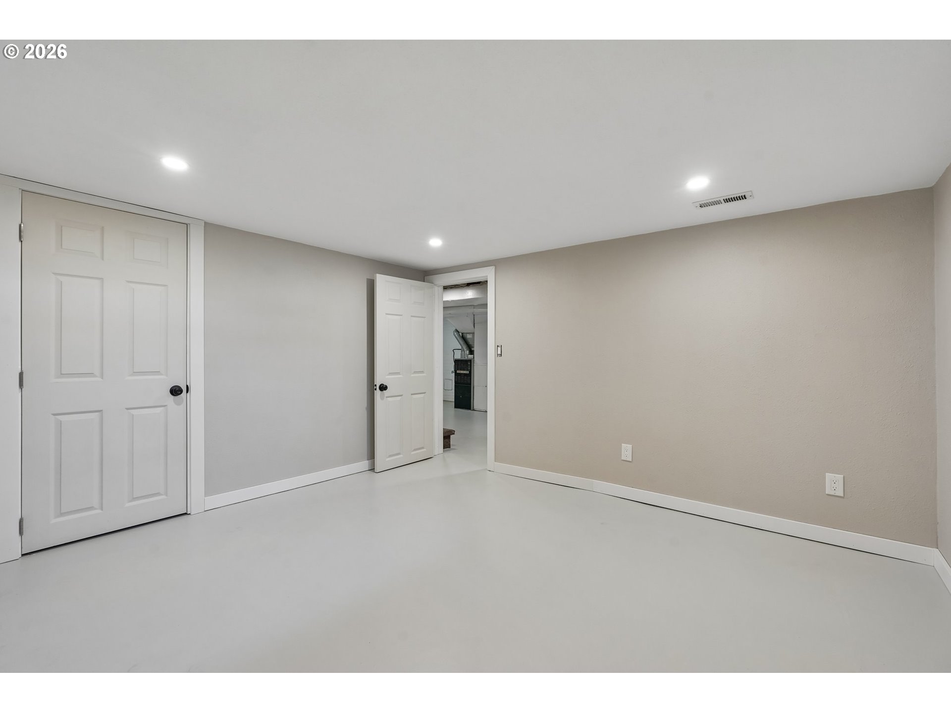 4204 Fir Street Vancouver, WA 98660 - Photo 30 of 37 a view of an empty room