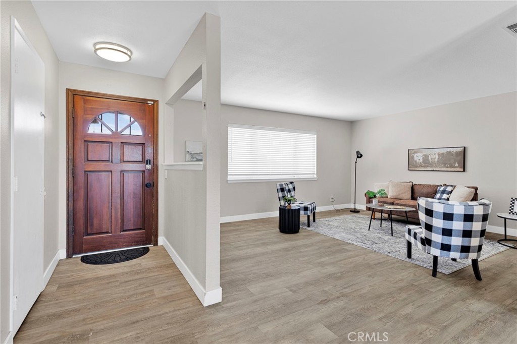 10616 Jamul Road Apple Valley, CA 92308 - Photo 3 of 25