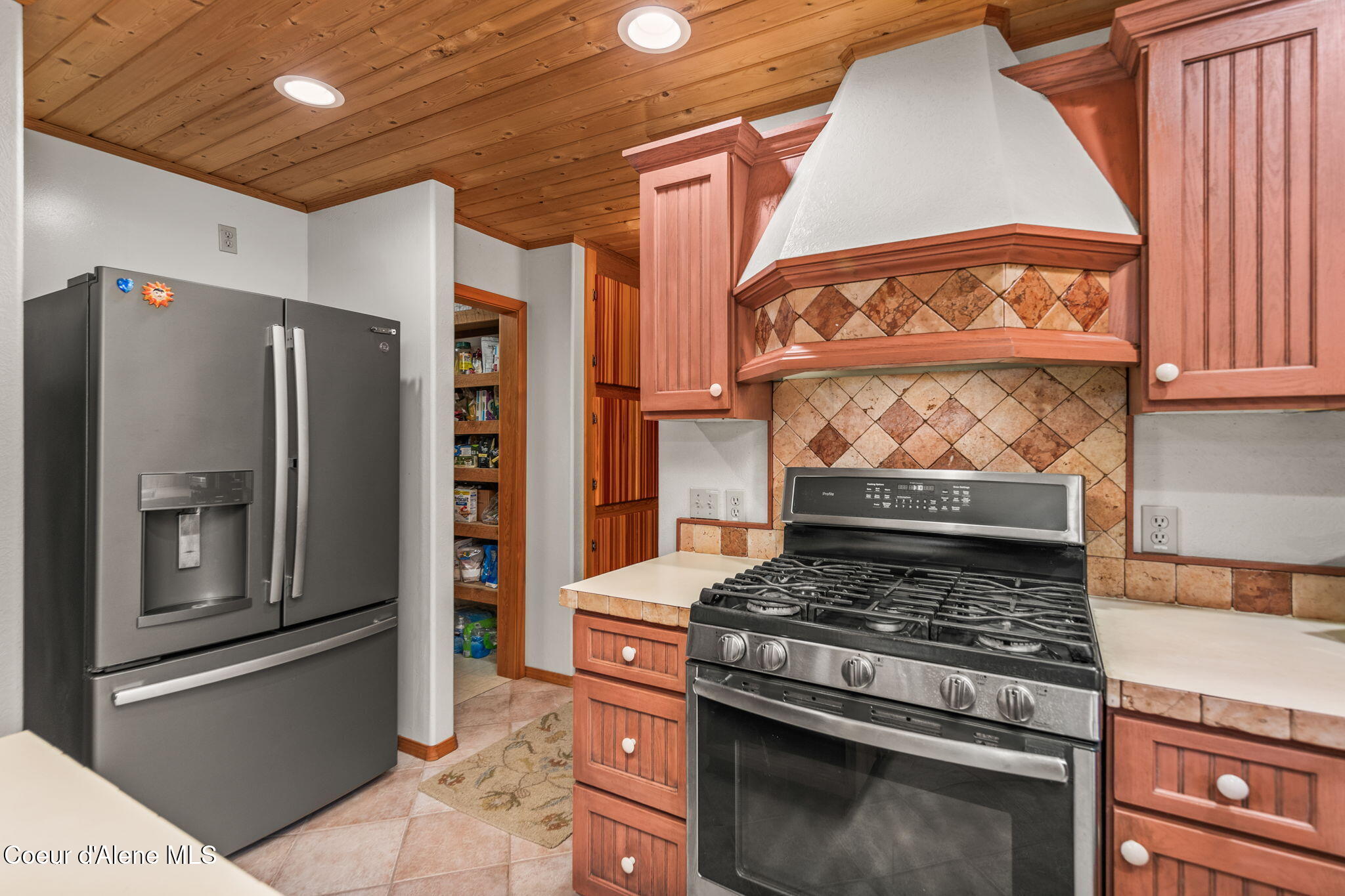 6584 East Burma Road Harrison, ID 83833 - Photo 22 of 72 20-web-or-mls-Kitchen-4