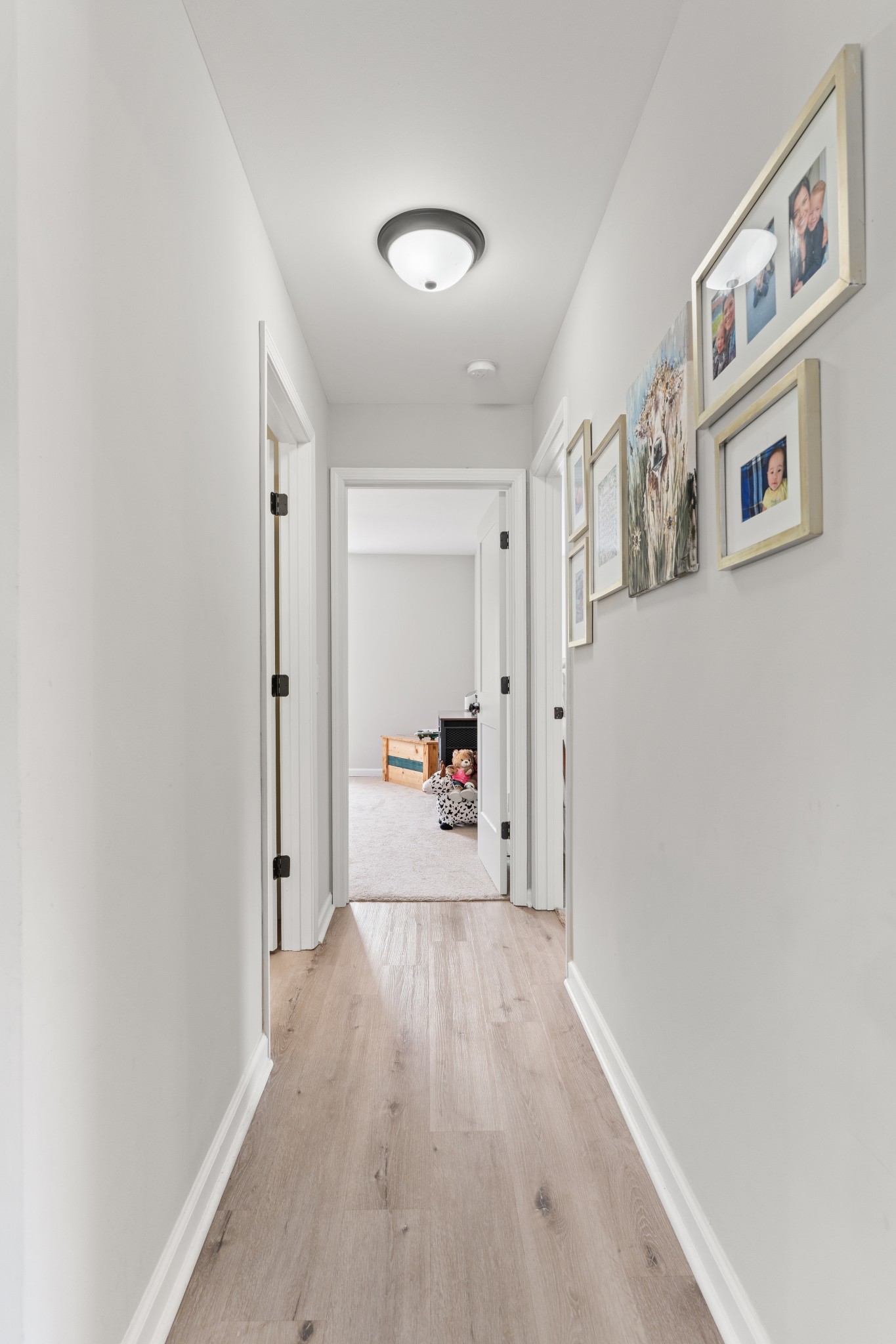 2957 Distillery Road Greenbrier, TN 37073 - Photo 18 of 41 a view of a livingroom with wooden floor