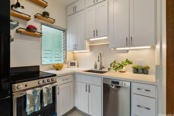 $700,000 | 2957 Kalakaua Avenue, Unit 501, Honolulu, HI 96815