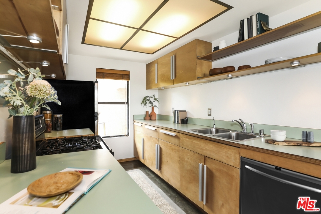 3375 Descanso Drive, Unit 2 Los Angeles, CA 90026 - Photo 15 of 31