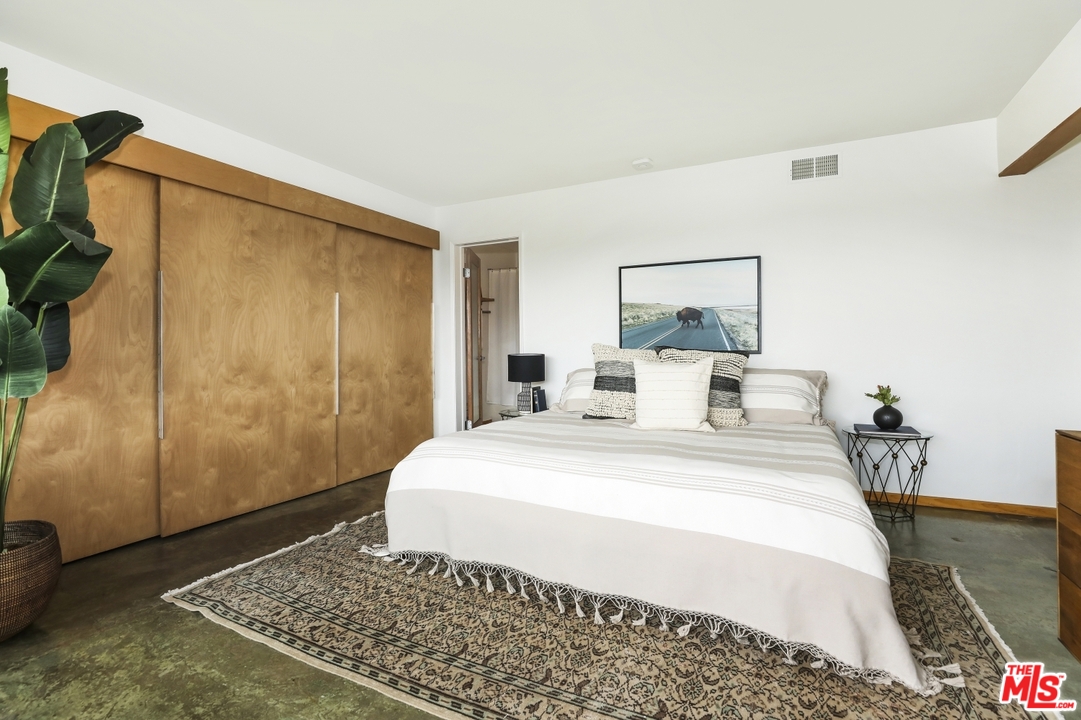 3375 Descanso Drive, Unit 2 Los Angeles, CA 90026 - Photo 18 of 31