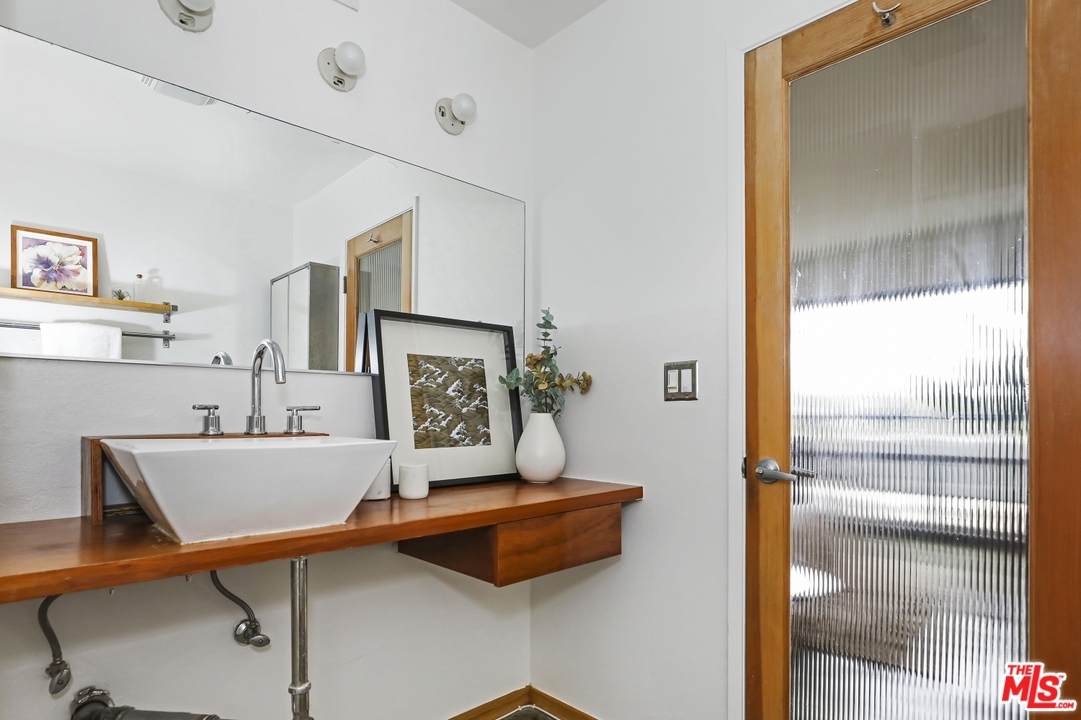 3375 Descanso Drive, Unit 2 Los Angeles, CA 90026 - Photo 21 of 31